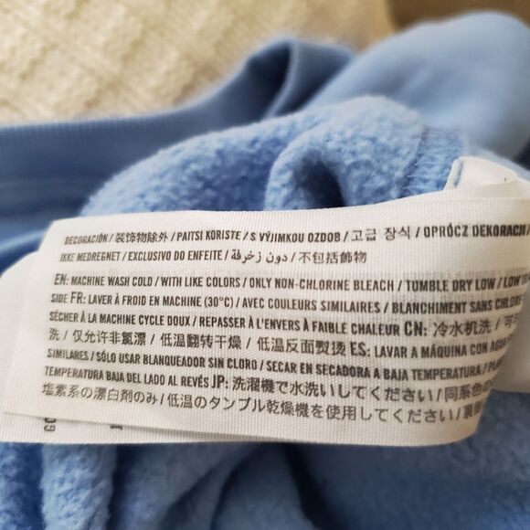 Abercrombie & Fitch Graphic crop Sweatshirt sz Xs - Picture 15 of 15